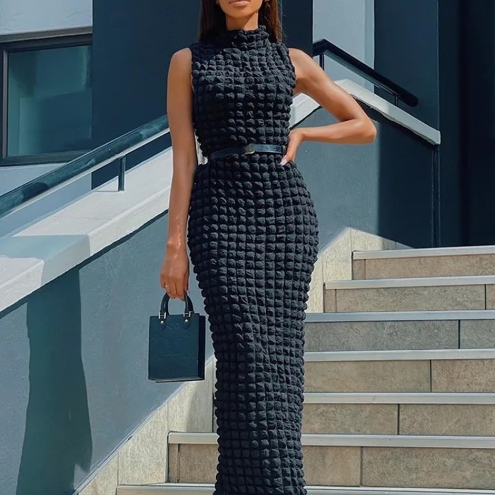 Sleeveless Stretch Black Dress